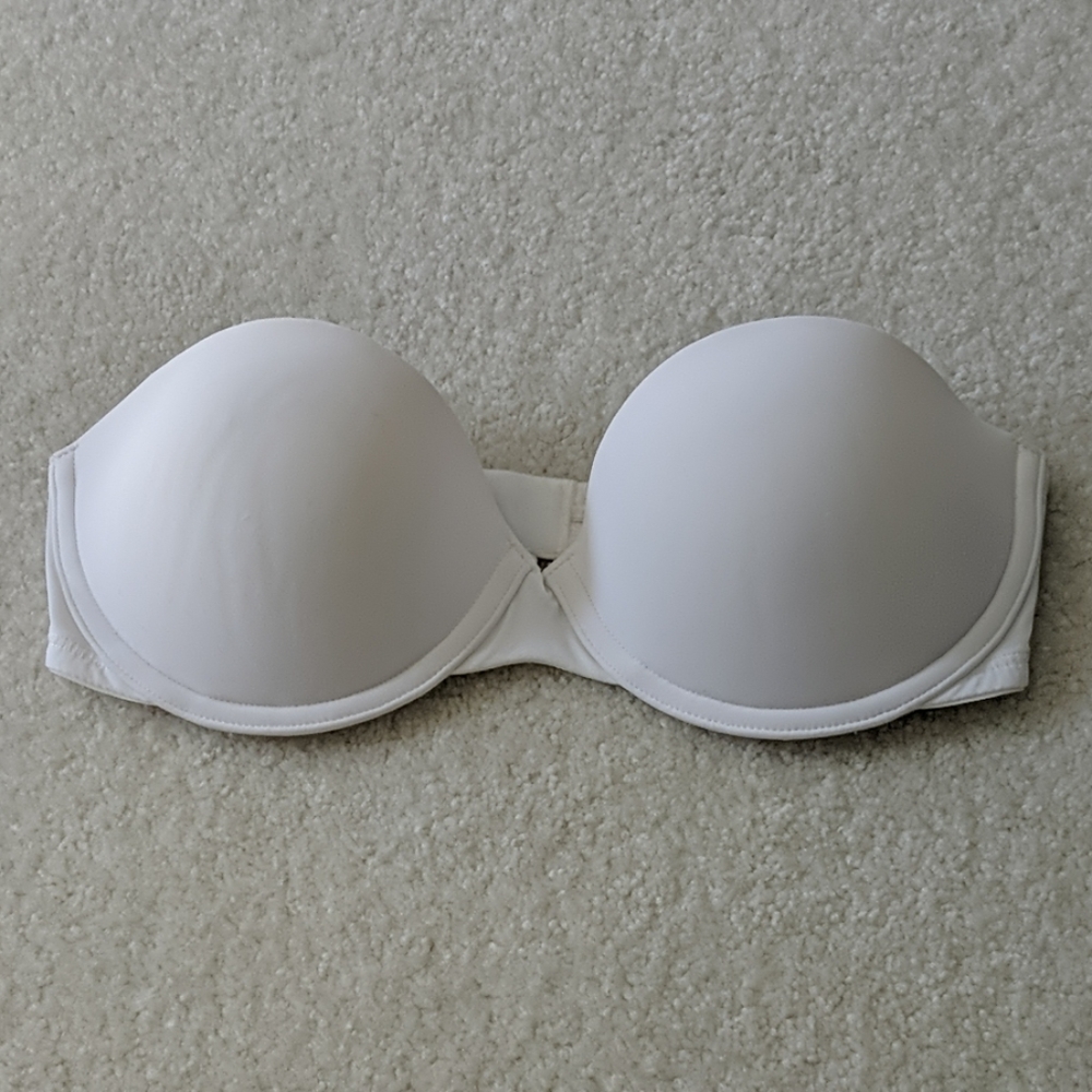 🌿 2 for $20 NWT Gilly Hicks Strapless Bra